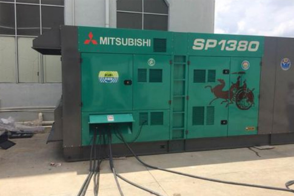 河西为什么有些柴油发电机组的输出电压可以调节？